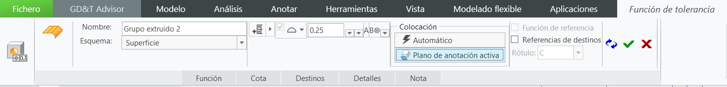 Las opciones de colocación de plano de anotación automático y activo realzadas en la cinta de la ficha Función de tolerancia (Tolerance Feature).